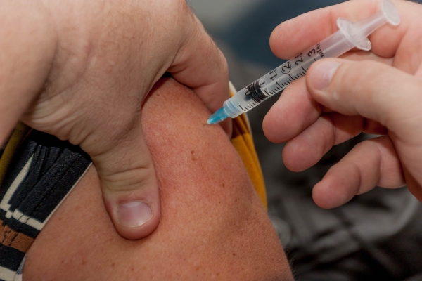 El CAE demanda más enfermeras para hacer frente a la campaña de vacunación frente a la gripe con garantías